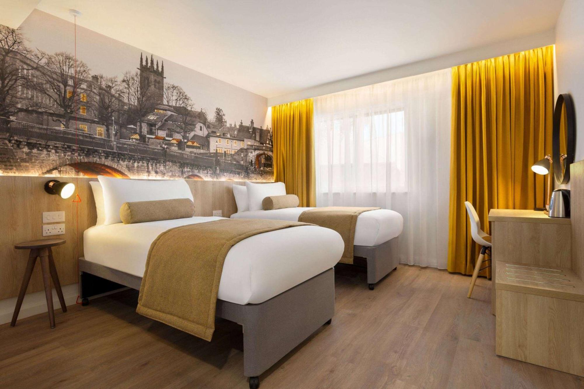Super 8 By Wyndham Chester East Zewnętrze zdjęcie